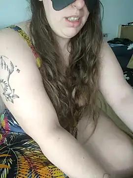 Snapshot of FrancaiseLynne chatting on March 2025 11:00:01 AM FrancaiseLynne online show from March 2025 11:00:01 AM