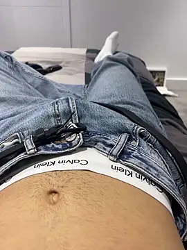 Snapshot of h0rnyguy001 chatting on October 2025 06:20:02 AM h0rnyguy001 online show from October 2025 06:20:02 AM