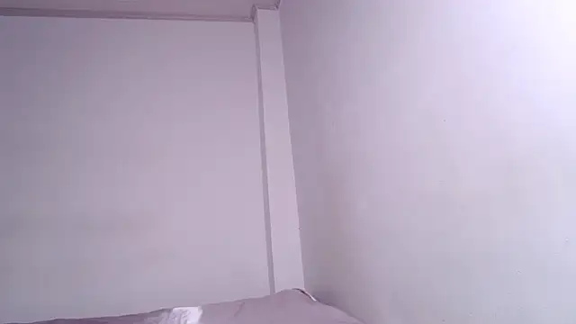 caarlywhitee online show from July 2026 02:18:01 AM