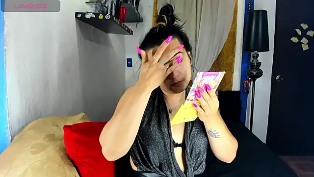 SARAMISHA online show from October 2025 11:49:02 PM