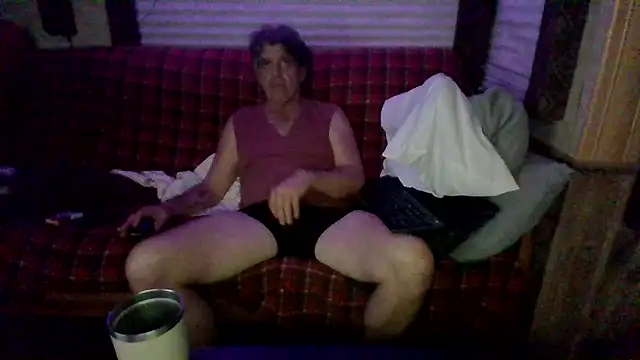 Snapshot of lateniter chatting on December 2025 08:21:02 AM lateniter online show from December 2025 08:21:02 AM