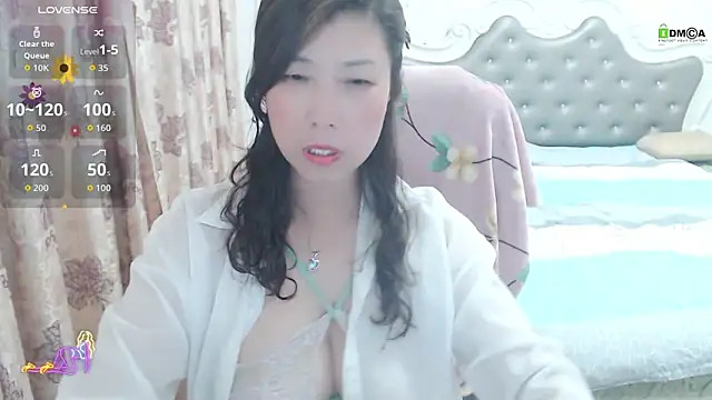 Snapshot of -Shirleyni_ chatting on April 2026 02:37:02 PM -Shirleyni online show from April 2026 02:37:02 PM