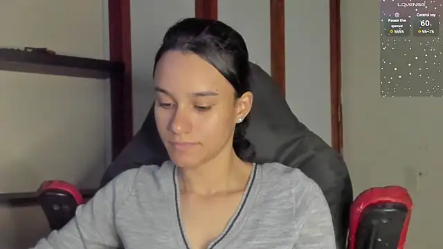 Snapshot of SamanthaWatson chatting on December 2024 01:42:01 AM SamanthaWatson online show from December 2024 01:42:01 AM