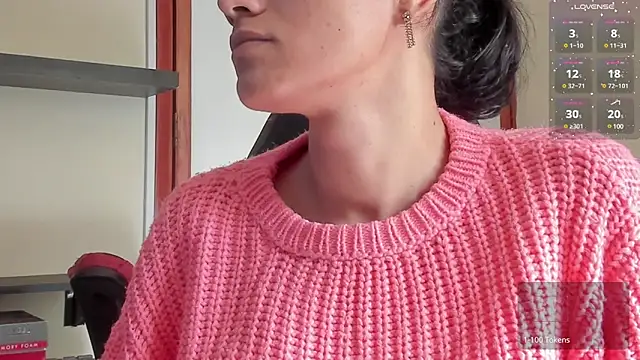 Snapshot of SamanthaWatson chatting on January 2025 04:11:02 PM SamanthaWatson online show from January 2025 04:11:02 PM