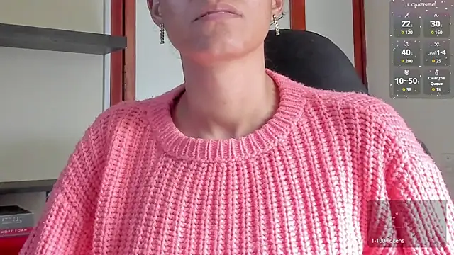 Snapshot of SamanthaWatson chatting on January 2025 07:13:01 PM SamanthaWatson online show from January 2025 07:13:01 PM