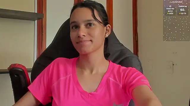 Snapshot of SamanthaWatson chatting on January 2025 04:40:01 PM SamanthaWatson online show from January 2025 04:40:01 PM