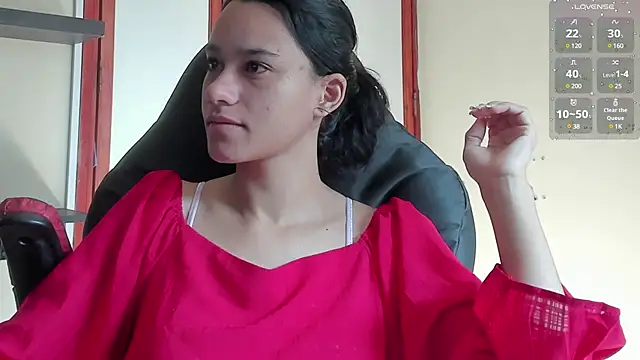 Snapshot of SamanthaWatson chatting on January 2025 01:40:01 PM SamanthaWatson online show from January 2025 01:40:01 PM