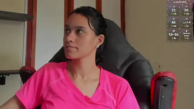 Snapshot of SamanthaWatson chatting on January 2025 04:34:01 PM SamanthaWatson online show from January 2025 04:34:01 PM