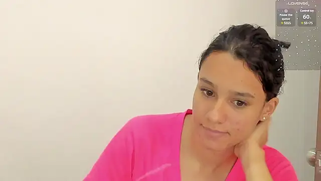 Snapshot of SamanthaWatson chatting on February 2025 04:31:01 PM SamanthaWatson online show from February 2025 04:31:01 PM