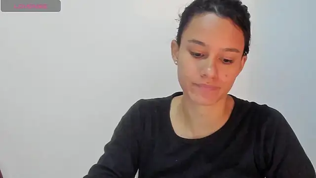 Snapshot of SamanthaWatson chatting on March 2025 02:07:02 AM SamanthaWatson online show from March 2025 02:07:02 AM