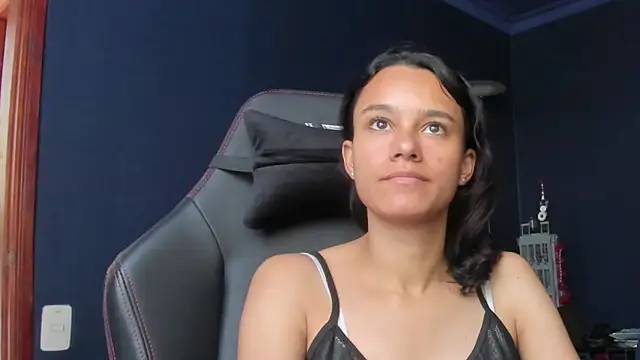 Snapshot of SamanthaWatson chatting on March 2025 04:56:02 PM SamanthaWatson online show from March 2025 04:56:02 PM