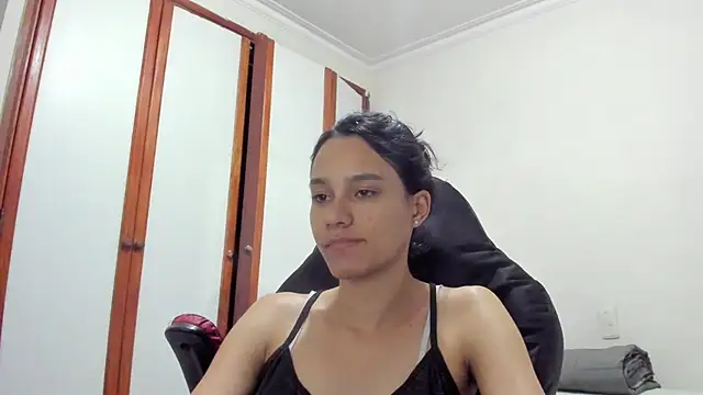 Snapshot of SamanthaWatson chatting on March 2025 01:19:01 AM SamanthaWatson online show from March 2025 01:19:01 AM