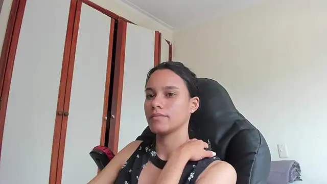 Snapshot of SamanthaWatson chatting on March 2025 05:26:02 PM SamanthaWatson online show from March 2025 05:26:02 PM