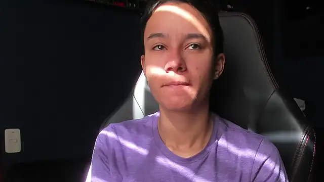 Snapshot of SamanthaWatson chatting on March 2025 02:02:01 PM SamanthaWatson online show from March 2025 02:02:01 PM