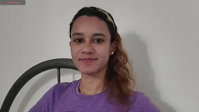 Snapshot of SamanthaWatson chatting on November 2025 07:48:02 PM SamanthaWatson online show from November 2025 07:48:02 PM