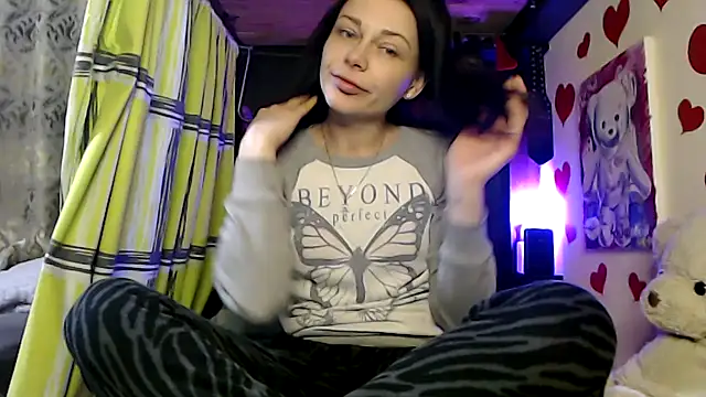 Snapshot of HarleyQuinn_69 chatting on January 2025 10:23:01 PM HarleyQuinn 69 online show from January 2025 10:23:01 PM