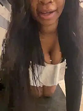 Snapshot of mialongxo chatting on February 2026 02:54:02 PM mialongxo online show from February 2026 02:54:02 PM