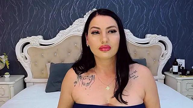 Lauren Saint online show from November 2025 03:45:02 PM