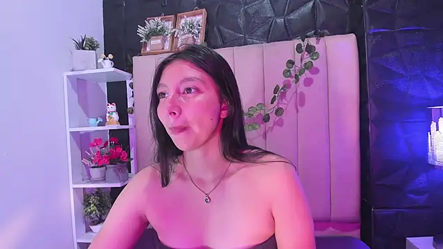 kendall saenz online show from December 2025 07:54:02 PM