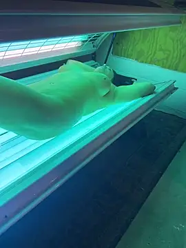 Snapshot of DawnDunley chatting on November 2025 03:49:02 AM DawnDunley online show from November 2025 03:49:02 AM