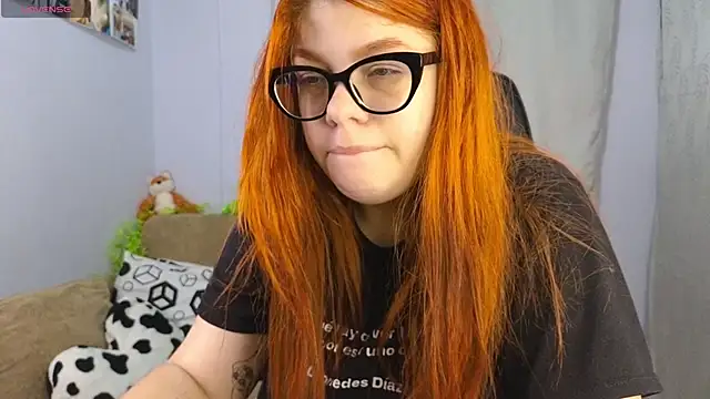 Snapshot of lucie_nicolls chatting on February 2025 07:41:01 PM lucie nicolls online show from February 2025 07:41:01 PM