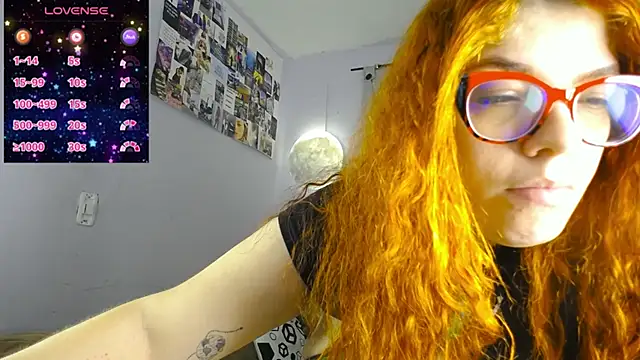 Snapshot of lucie_nicolls chatting on March 2025 11:21:02 PM lucie nicolls online show from March 2025 11:21:02 PM