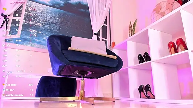 Itzeldreams online show from February 2025 04:56:02 PM