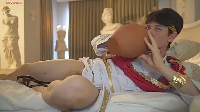 Snapshot of tommyjoyer chatting on October 2025 02:28:01 PM tommyjoyer online show from October 2025 02:28:01 PM