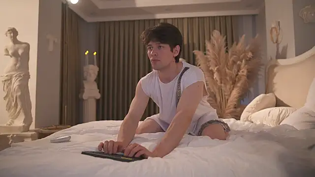 Snapshot of tommyjoyer chatting on November 2025 07:03:01 AM tommyjoyer online show from November 2025 07:03:01 AM