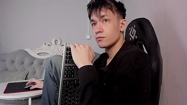 CalvinOwens online show from February 2025 03:52:02 AM