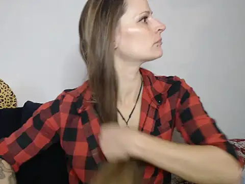 Snapshot of naikah714 chatting on November 2025 04:00:02 PM naikah714 online show from November 2025 04:00:02 PM