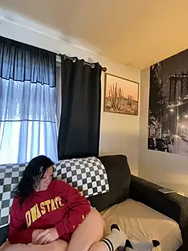 Snapshot of SidneyRaee chatting on December 2024 04:58:01 PM SidneyRaee online show from December 2024 04:58:01 PM