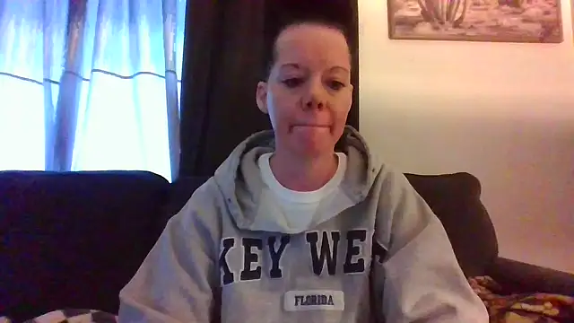 Snapshot of SidneyRaee chatting on January 2025 09:52:01 PM SidneyRaee online show from January 2025 09:52:01 PM