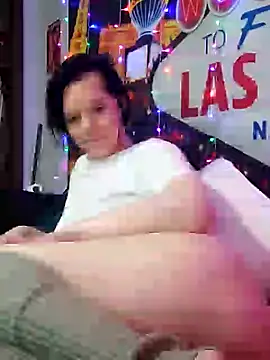 Snapshot of SidneyRaee chatting on February 2025 08:14:02 PM SidneyRaee online show from February 2025 08:14:02 PM