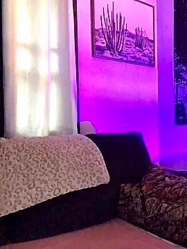 Snapshot of SidneyRaee chatting on September 2025 01:58:01 PM SidneyRaee online show from September 2025 01:58:01 PM