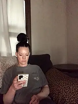 SidneyRaee online show from April 2026 03:17:02 PM