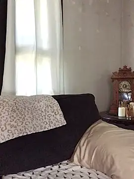 SidneyRaee online show from April 2026 05:47:01 PM