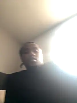 Snapshot of MandingoSlinging chatting on October 2025 06:54:01 PM MandingoSlinging online show from October 2025 06:54:01 PM