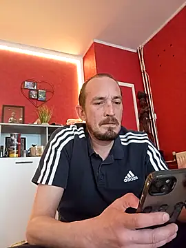 Snapshot of Denislamalice34 chatting on February 2026 01:33:02 PM Denislamalice34 online show from February 2026 01:33:02 PM