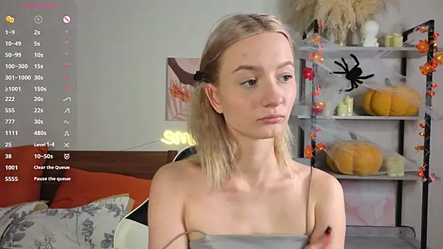 Snapshot of IdaValenti chatting on November 2025 11:14:02 PM IdaValenti online show from November 2025 11:14:02 PM