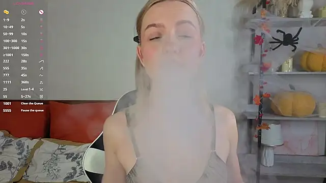 Snapshot of IdaValenti chatting on November 2025 11:04:02 PM IdaValenti online show from November 2025 11:04:02 PM