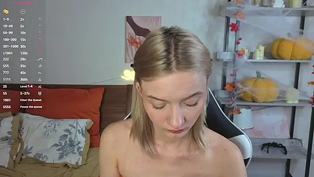 Snapshot of IdaValenti chatting on November 2025 11:05:01 PM IdaValenti online show from November 2025 11:05:01 PM