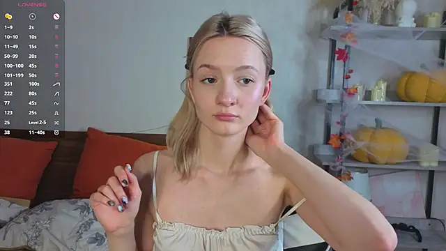 Snapshot of IdaValenti chatting on December 2025 11:10:01 PM IdaValenti online show from December 2025 11:10:01 PM