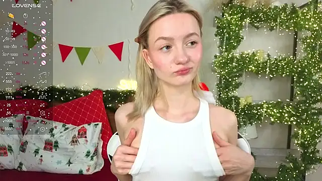 Snapshot of IdaValenti chatting on December 2025 11:09:02 PM IdaValenti online show from December 2025 11:09:02 PM