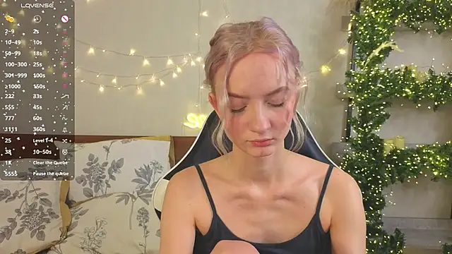 Snapshot of IdaValenti chatting on February 2026 11:12:01 PM IdaValenti online show from February 2026 11:12:01 PM