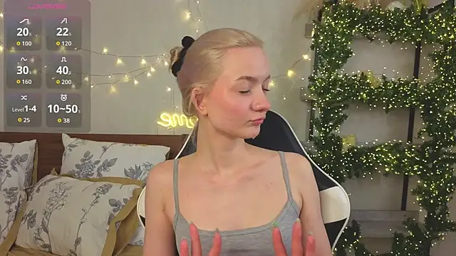 IdaValenti online show from March 2026 11:21:01 PM