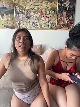 Snapshot of Nina-Eros1 chatting on February 2026 10:06:02 PM Nina-Eros1 online show from February 2026 10:06:02 PM