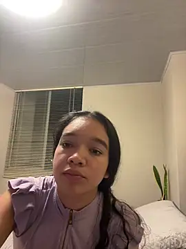 Snapshot of Nina-Eros1 chatting on May 2026 01:01:02 AM Nina-Eros1 online show from May 2026 01:01:02 AM