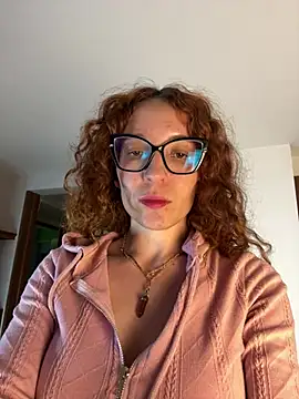 Snapshot of karen_brave chatting on February 2025 01:41:01 AM karen brave online show from February 2025 01:41:01 AM