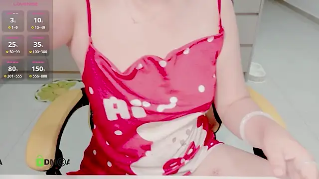 Snapshot of Emi-Vibes- chatting on June 2026 02:19:02 PM Emi-Vibes- online show from June 2026 02:19:02 PM